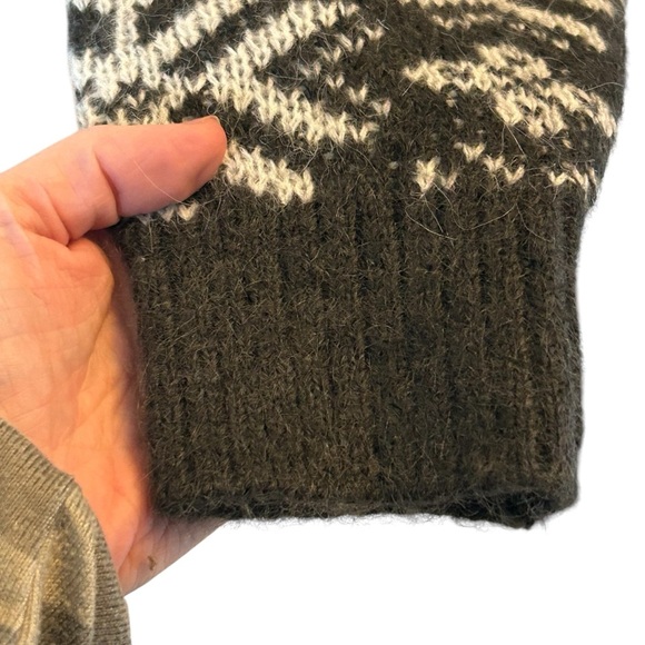 Old Navy Wool Blend Sweater Ski Winter Trendy Medium Tall - Picture 3 of 5